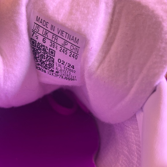 🔥 ADIDAS GAZELLE LOW TOP PURPLE SOLAR YELLOW WOMENS SNEAKERS SIZE 7.5 - Picture 9 of 9